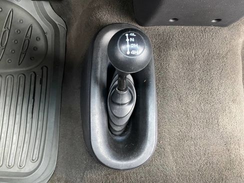 Used 2001 Dodge Ram 1500 Truck SLT image 25