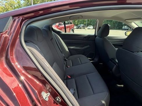 Used 2025 Nissan Altima 2.5 SV FWD image 22