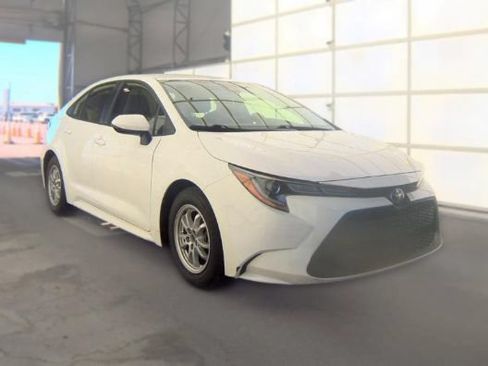 Used 2022 Toyota Corolla LE FWD image 1