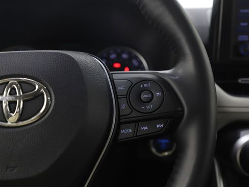 Used 2022 Toyota RAV4 XLE Premium image 28