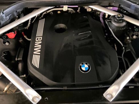 Used 2024 BMW X7 xDrive40i w/ M Sport Package image 28