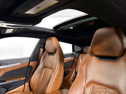 Used 2020 Lamborghini Urus image 28