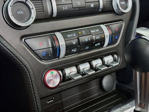 Used 2022 Ford Mustang GT Premium RWD image 17