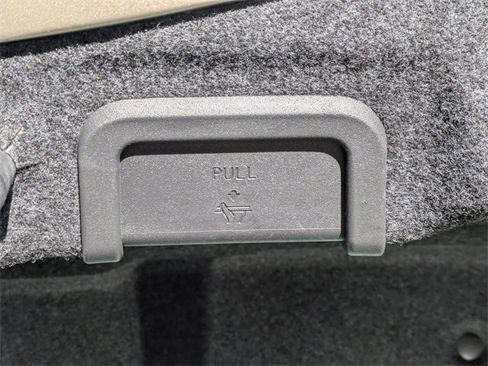 Used 2017 Ford Fusion Platinum image 14