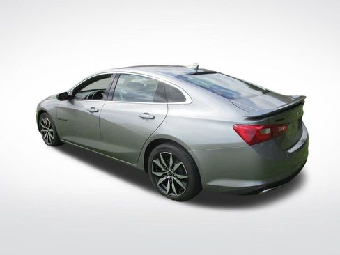 Used 2024 Chevrolet Malibu RS image 3