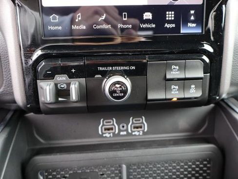 Used 2026 RAM 1500 Big Horn AWD/4WD image 24