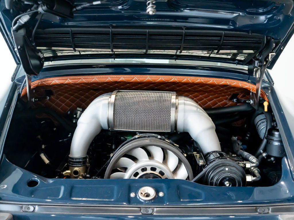 Used 1991 Porsche 911 Carrera RWD image 35