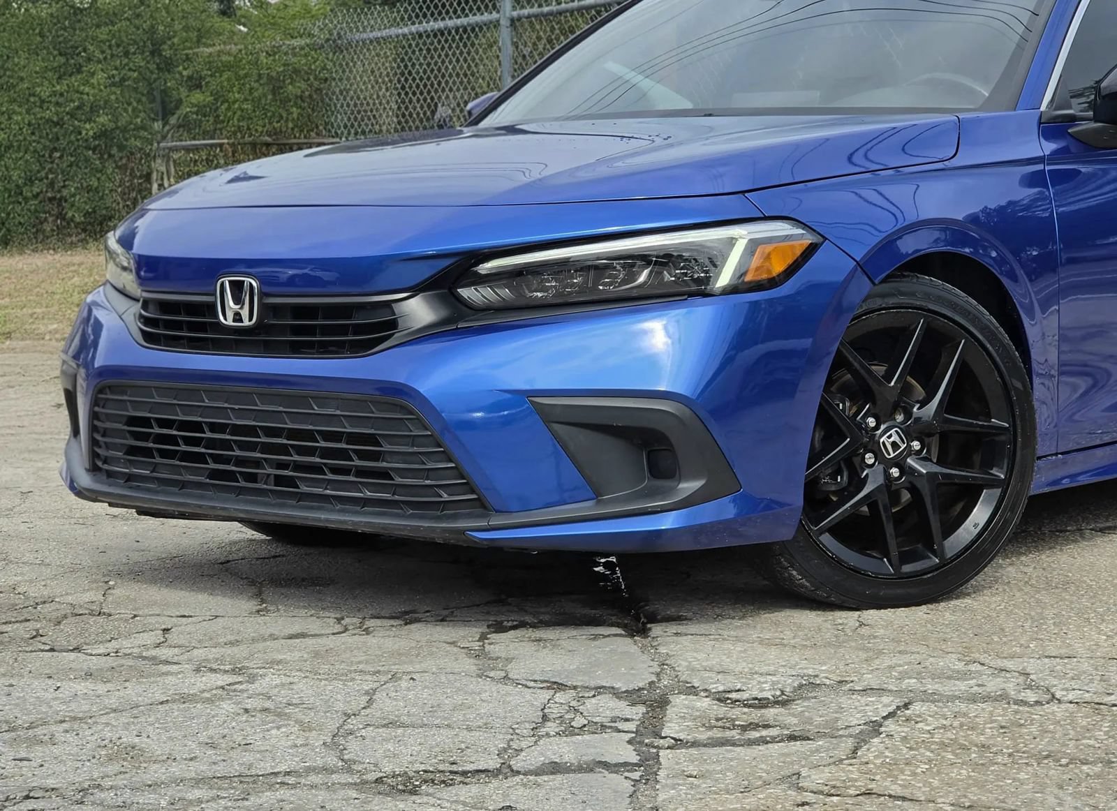 Used 2023 Honda Civic Sport image 3