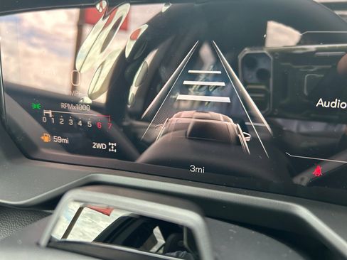 New 2026 GMC Acadia Denali w/ Super Cruise Package image 2