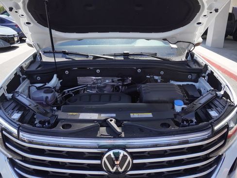 Used 2026 Volkswagen Atlas SE FWD image 7