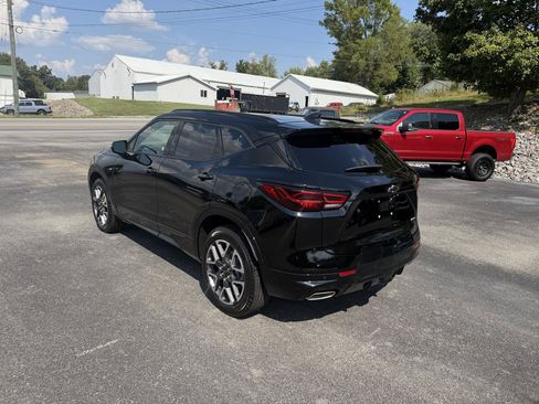 Used 2025 Chevrolet Blazer RS FWD image 3