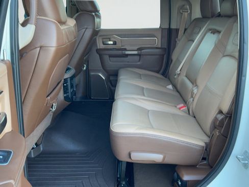 Used 2022 RAM 2500 Limited AWD/4WD image 21