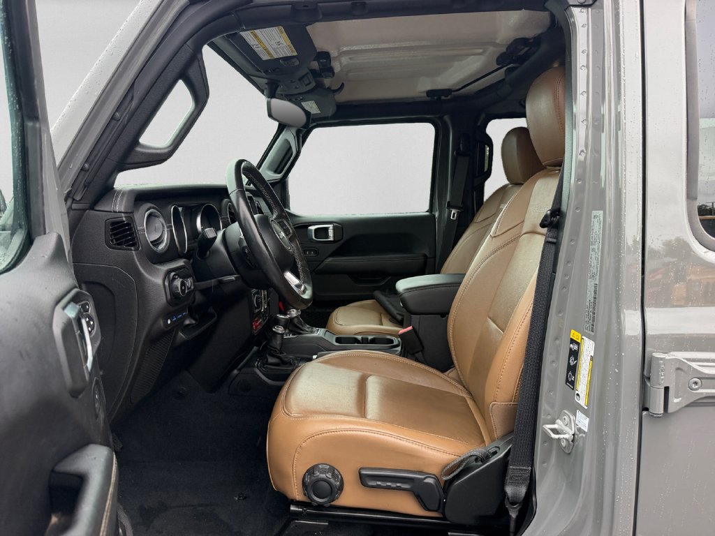 Used 2022 Jeep Wrangler Unlimited Rubicon 4xe w/ Cold Weather Group AWD/4WD image 22