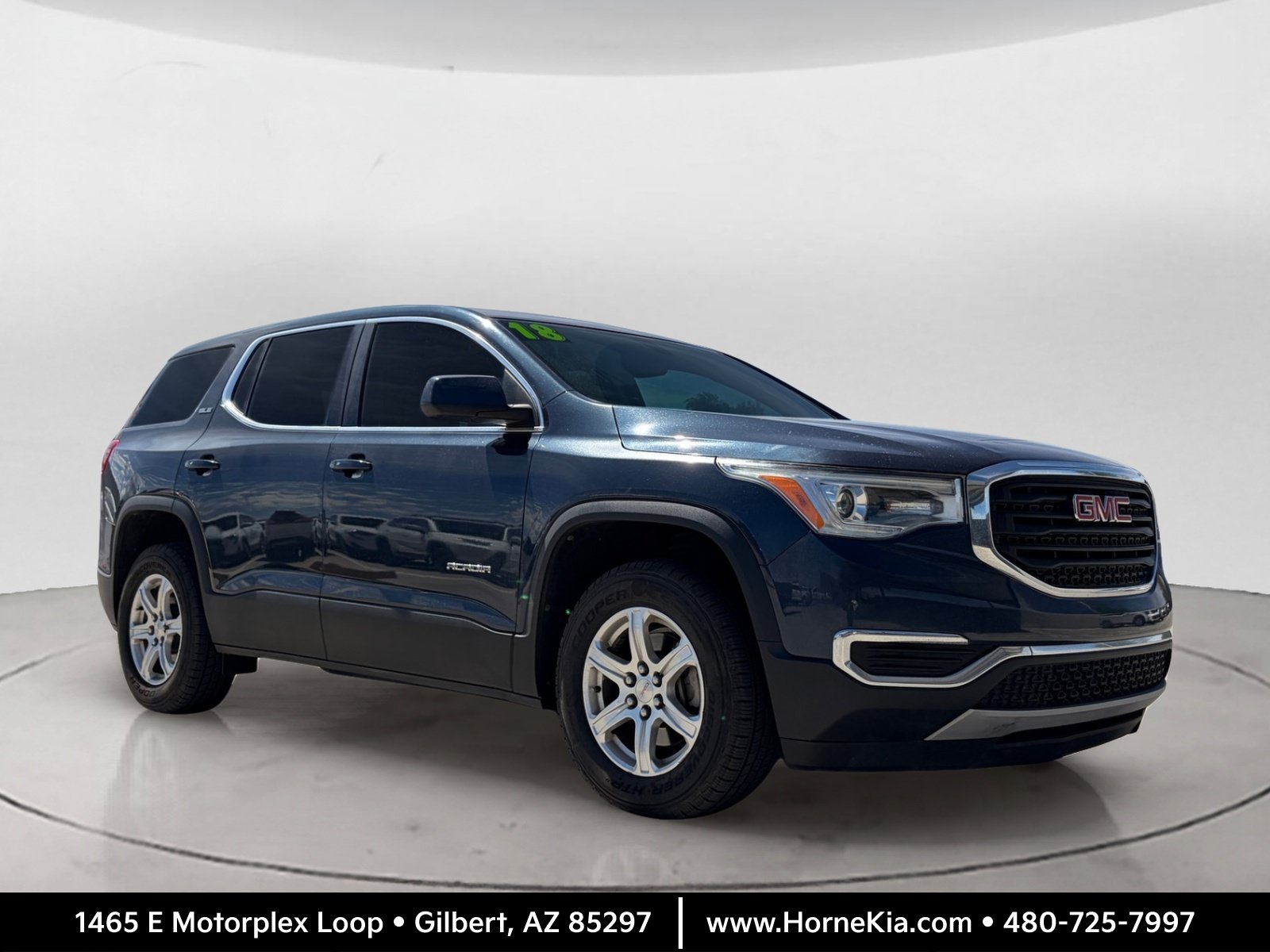 Used 2018 GMC Acadia SLE FWD image 1
