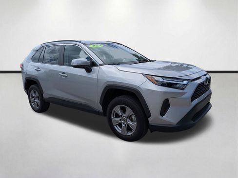 Used 2024 Toyota RAV4 XLE FWD image 2