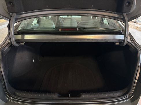 Used 2025 Hyundai Elantra Limited image 37