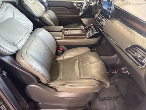 Certified 2022 Lincoln Navigator Black Label AWD/4WD image 32