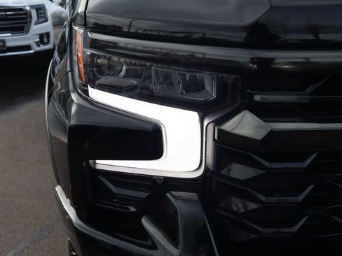 Used 2023 Chevrolet Silverado 1500 ZR2 w/ Technology Package image 10