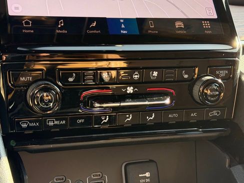 Certified 2024 Jeep Grand Cherokee Summit image 26