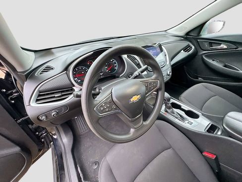 Used 2024 Chevrolet Malibu LT image 9