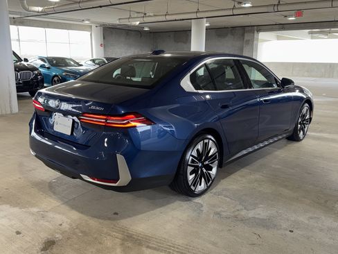 Certified 2025 BMW 530i image 8