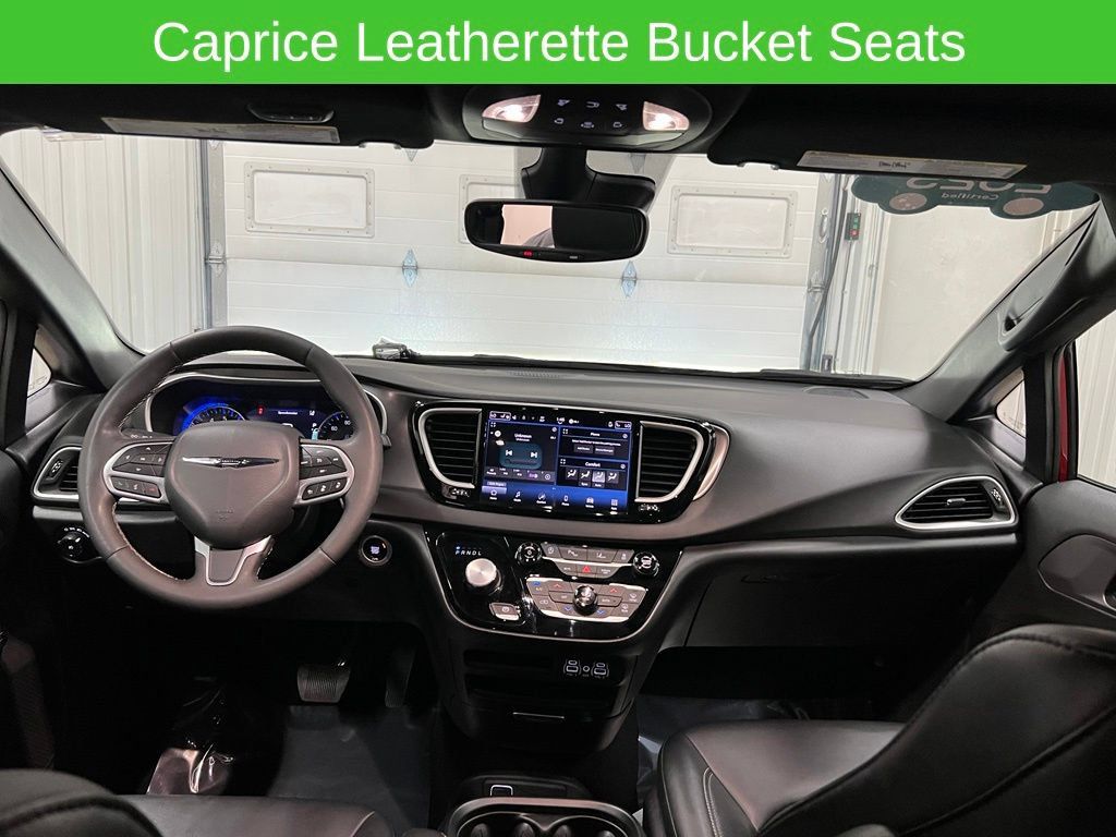 Used 2025 Chrysler Pacifica Select FWD image 37