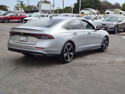 Used 2025 Honda Accord Sport image 5