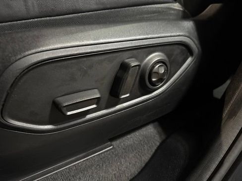 Used 2021 Jeep Grand Cherokee L Limited w/ Luxury Tech Group II AWD/4WD image 6