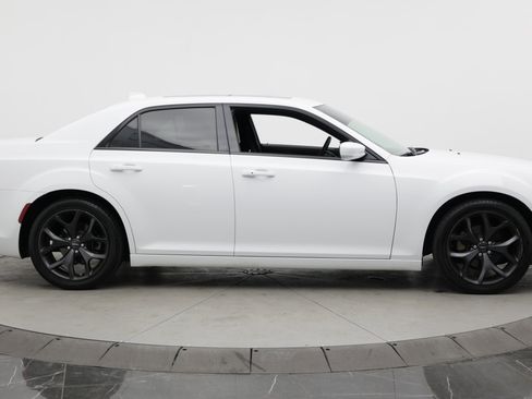 Used 2022 Chrysler 300 S RWD image 12