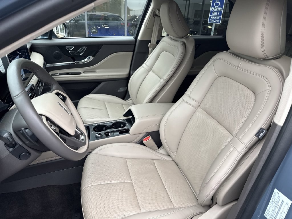 Certified 2023 Lincoln Corsair Reserve w/ Equipment Group 201A AWD/4WD image 13