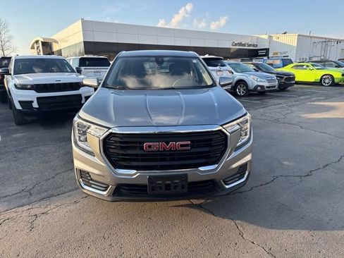 Certified 2024 GMC Terrain SLE image 11
