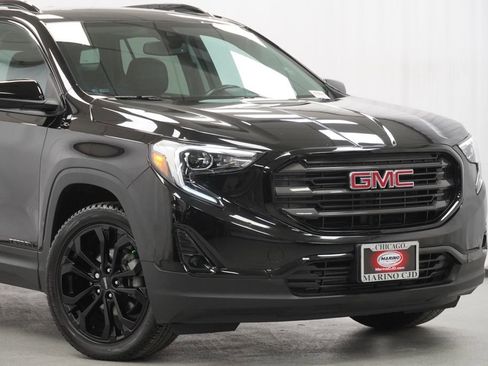 Used 2021 GMC Terrain SLT w/ Elevation Edition image 3