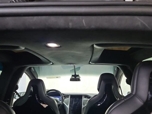 Used 2017 Tesla Model X 75D image 7