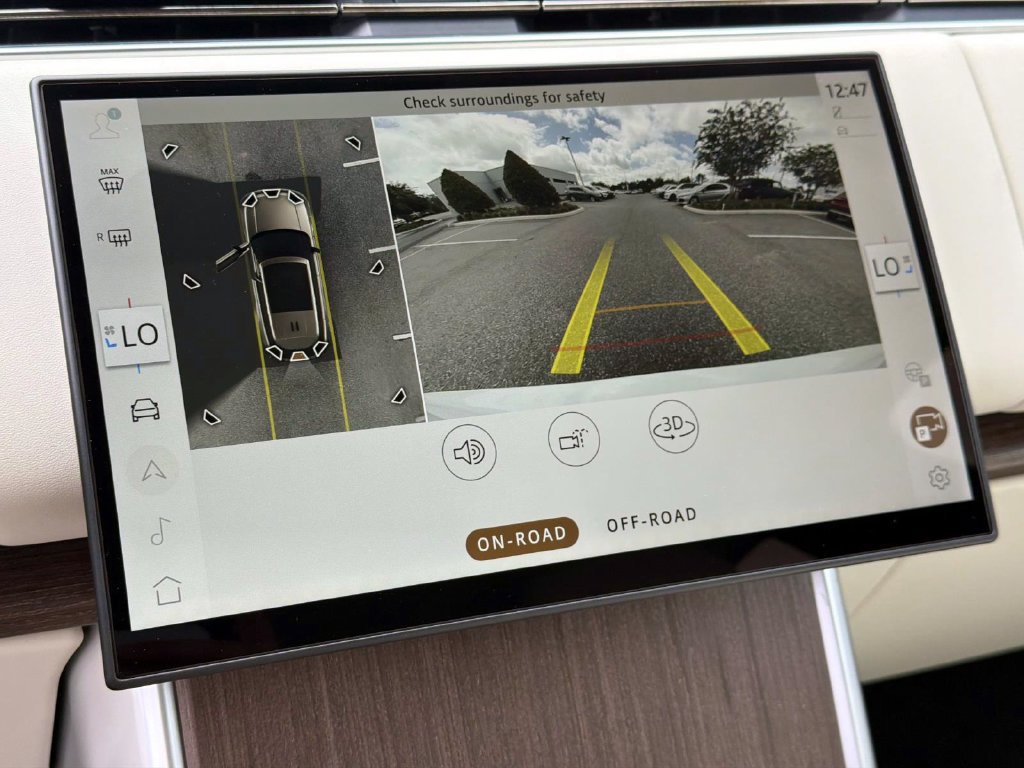 New 2027 Land Rover Range Rover Long Wheelbase SE AWD/4WD image 23