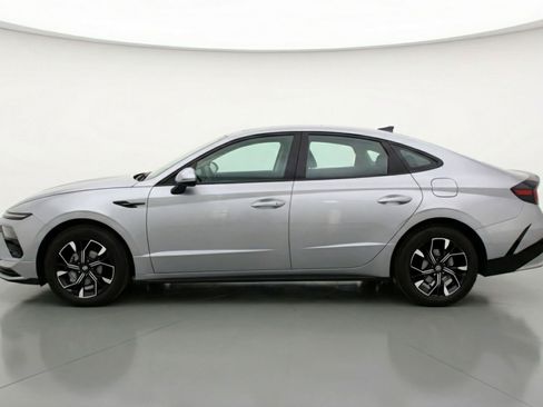 Used 2025 Hyundai Sonata SEL FWD image 5