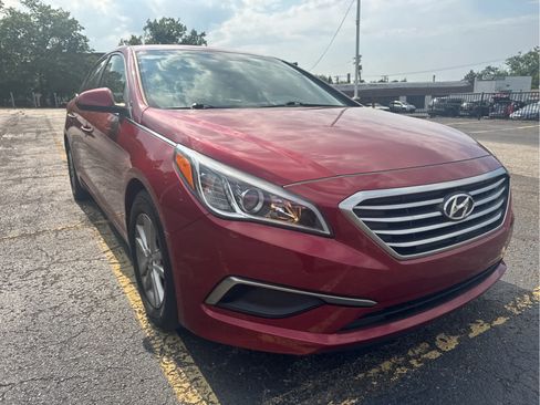 Used 2016 Hyundai Sonata SE w/ Cargo Package FWD image 9