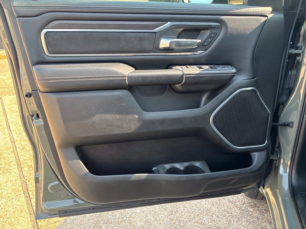 Used 2026 RAM 1500 Laramie AWD/4WD image 24
