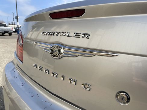 Used 2010 Chrysler Sebring Touring image 24