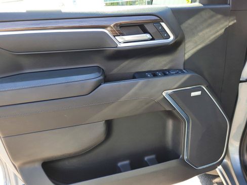 Used 2024 Chevrolet Silverado 1500 LT Trail Boss w/ LT Trail Boss Premium Package AWD/4WD image 22