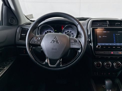 Used 2025 Mitsubishi Outlander Sport SE image 18