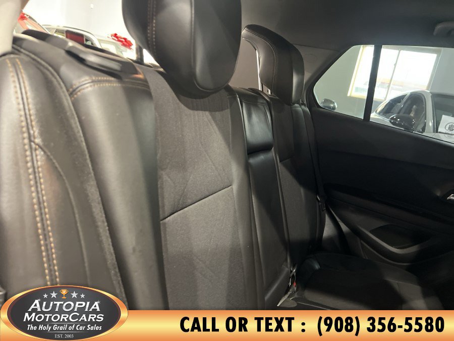 Used 2019 Chevrolet Trax LT w/ LT Convenience Package AWD/4WD image 15