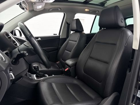 Used 2017 Volkswagen Tiguan Wolfsburg Edition FWD image 17