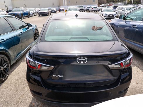 Used 2019 Toyota Yaris LE image 11