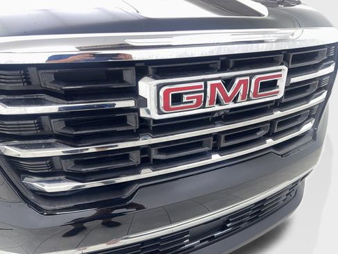 Used 2026 GMC Acadia Elevation w/ Elevation Premium Package FWD image 26