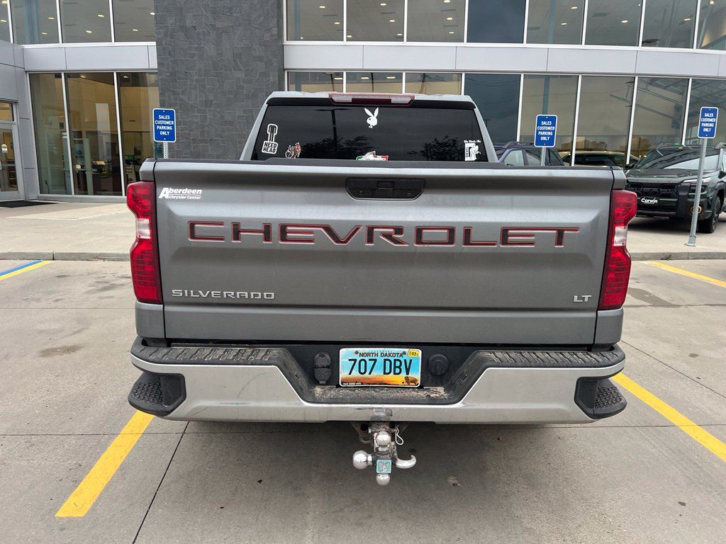Used 2021 Chevrolet Silverado 1500 LT AWD/4WD image 11