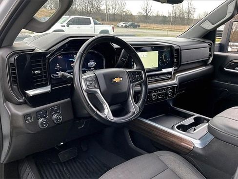 Used 2024 Chevrolet Silverado 3500 LT w/ Convenience Package image 18