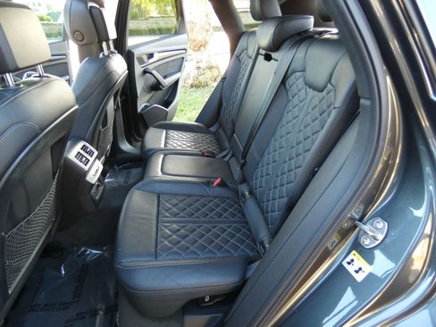 Used 2019 Audi SQ5 Premium Plus w/ Premium Plus Package image 51