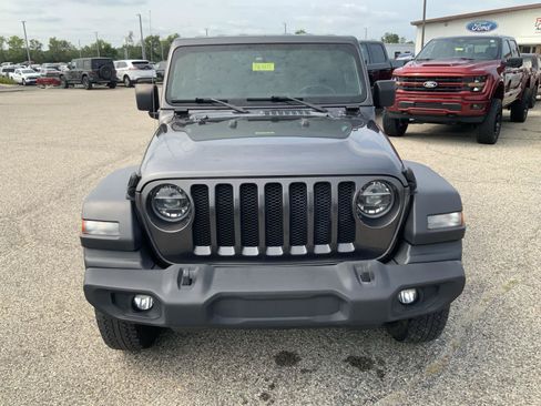 Used 2021 Jeep Wrangler Unlimited Sport AWD/4WD image 3