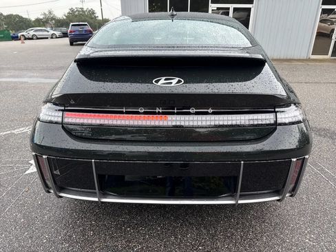 Used 2024 Hyundai Ioniq 6 SE RWD image 9