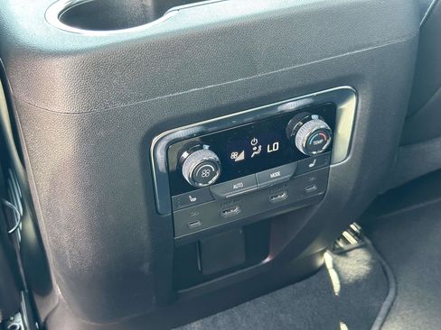 New 2025 Chevrolet Suburban High Country image 16